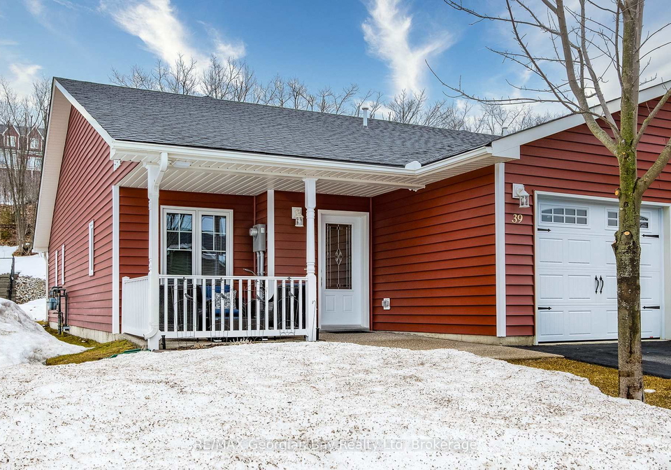 39-chamberlain-crescent-penetanguishene-ontario-s12956852