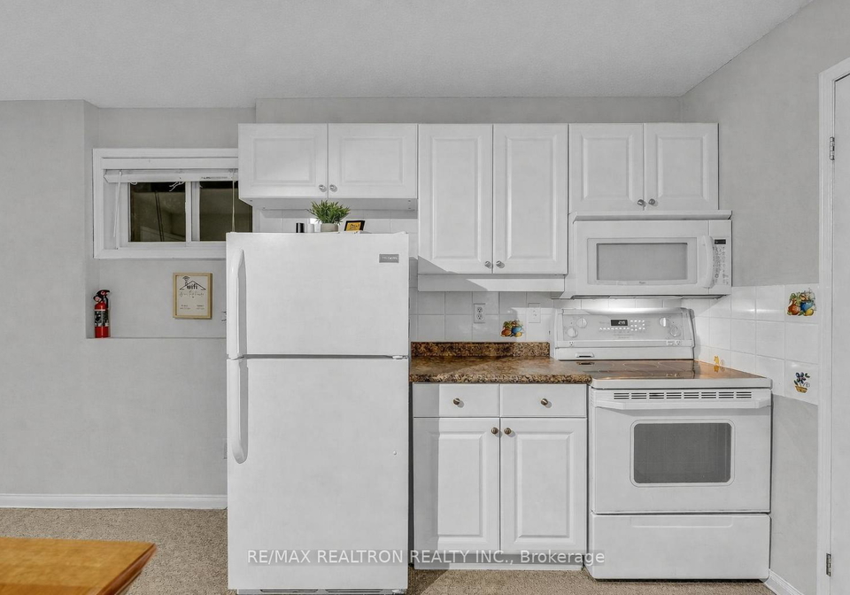 7-margaret-lower-level-drive-barrie-ontario-s12958758