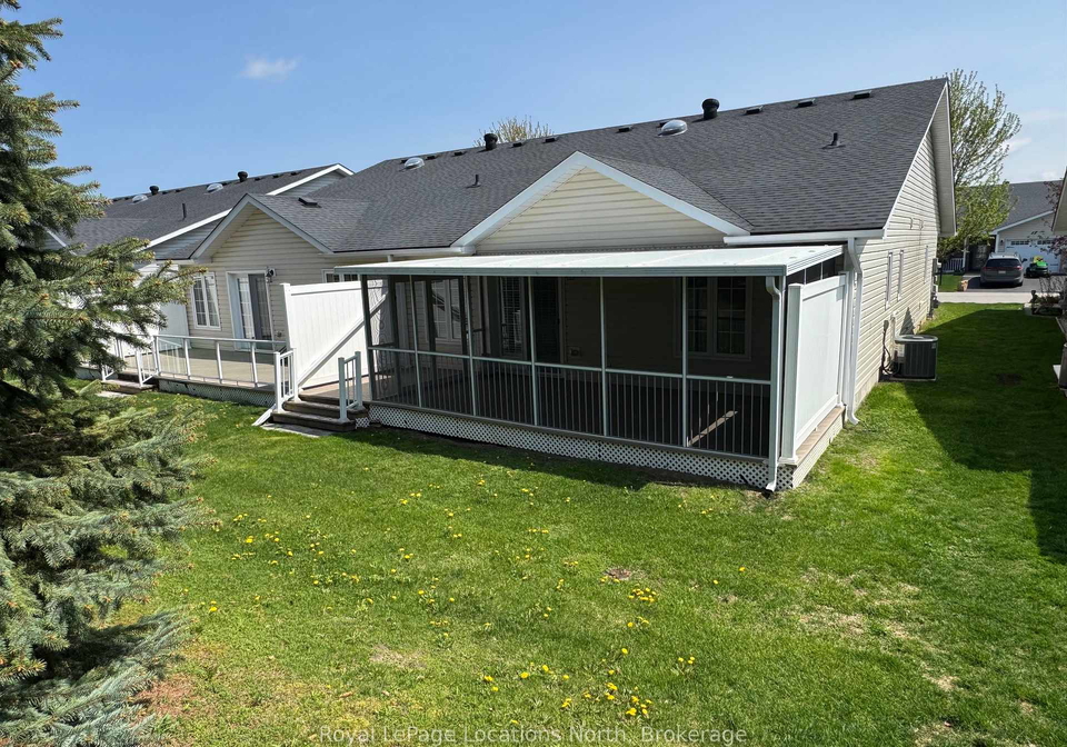 16-new-york-avenue-wasaga-beach-ontario-s12959528