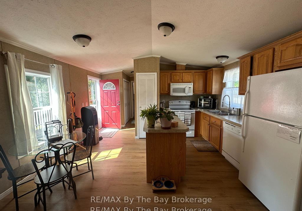 40-georgian-glen-drive-wasaga-beach-ontario-s12961494