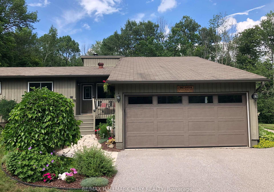 1075-6-line-s-oro-medonte-ontario-s12961792