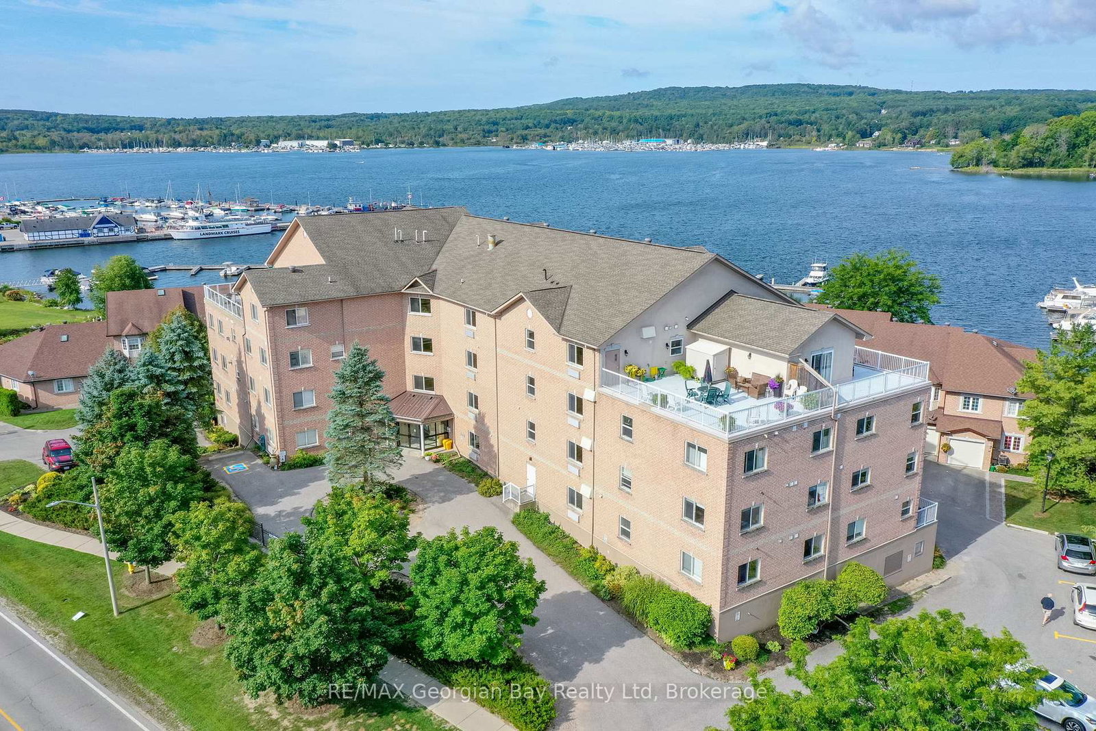 4-beck-boulevard-penetanguishene-ontario-s12963892