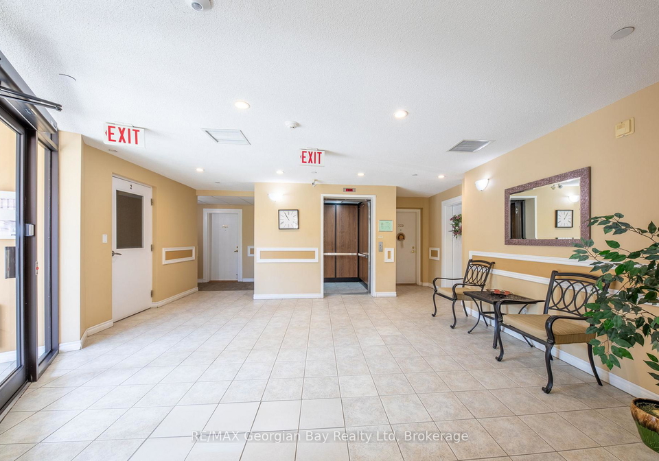 4-beck-boulevard-penetanguishene-ontario-s12963892