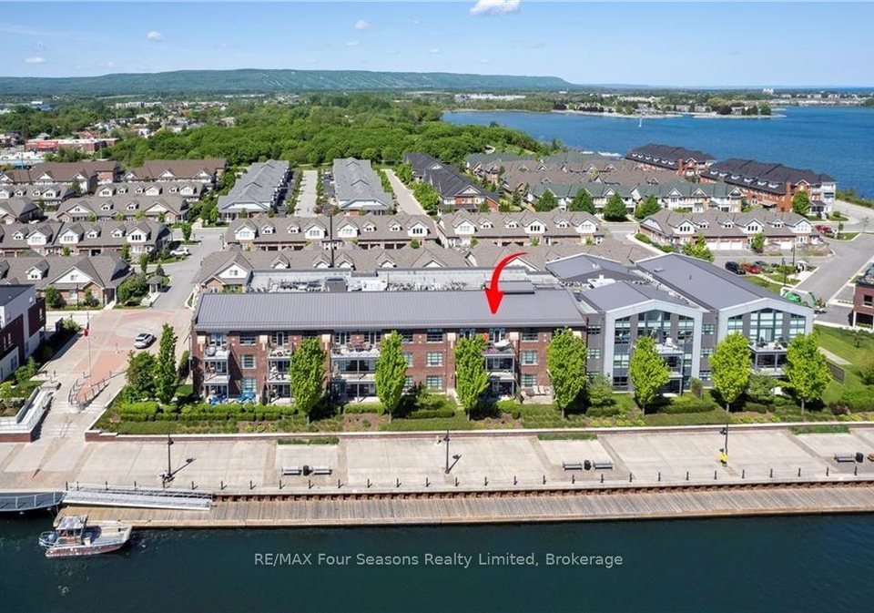 1-shipyard-lane-collingwood-ontario-s12965068