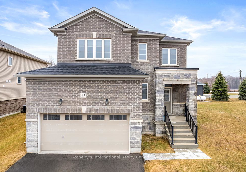 23-autumn-drive-wasaga-beach-ontario-s12965998