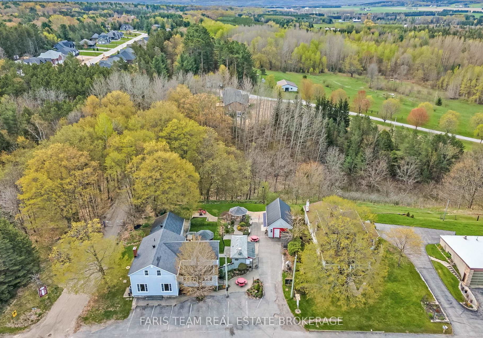 4047-horseshoe-valley-road-w-springwater-ontario-s12967634