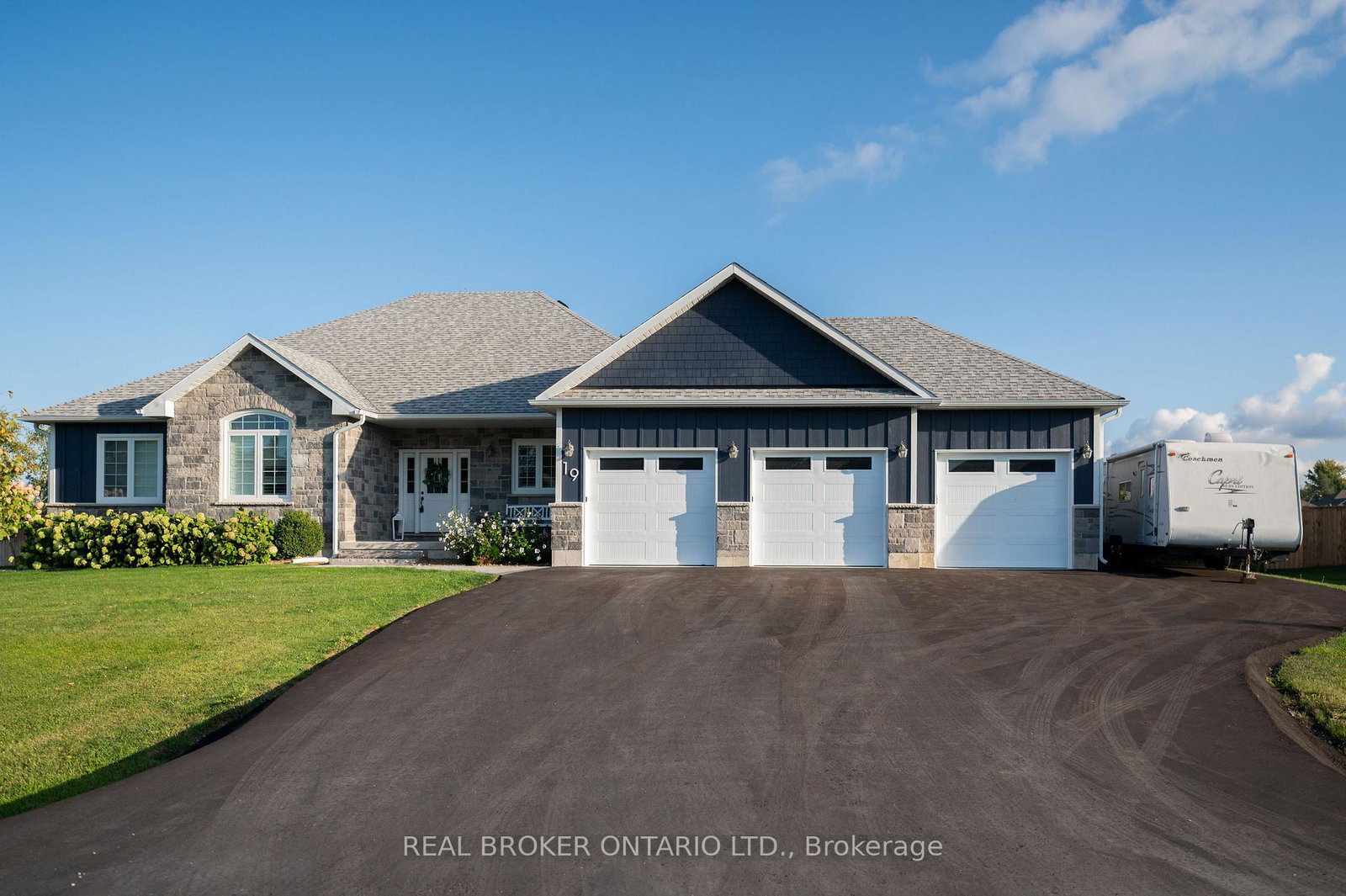 19-cheslock-crescent-oro-medonte-ontario-s12968152