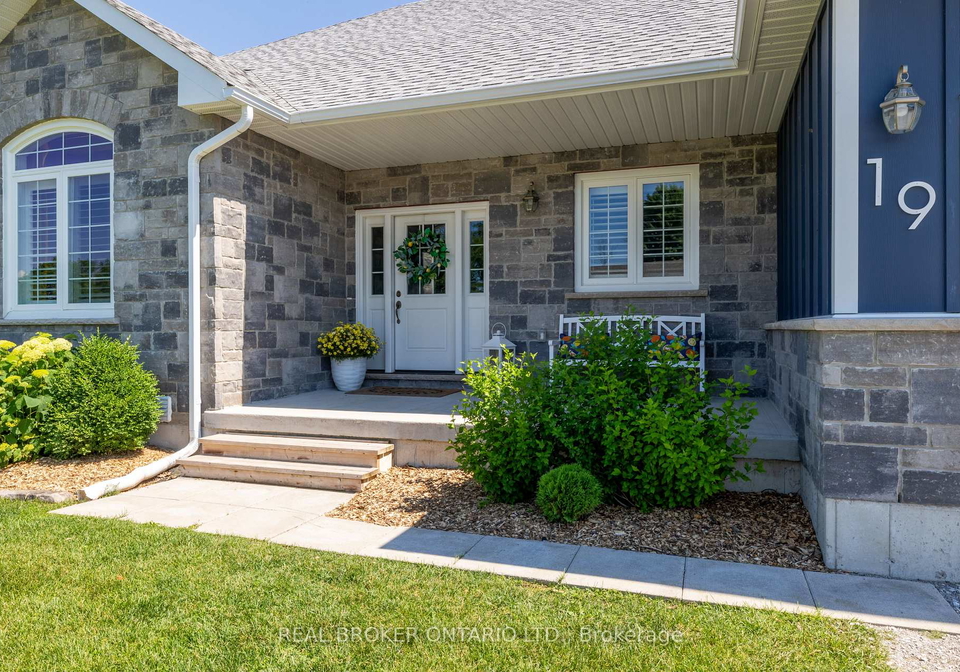 19-cheslock-crescent-oro-medonte-ontario-s12968152