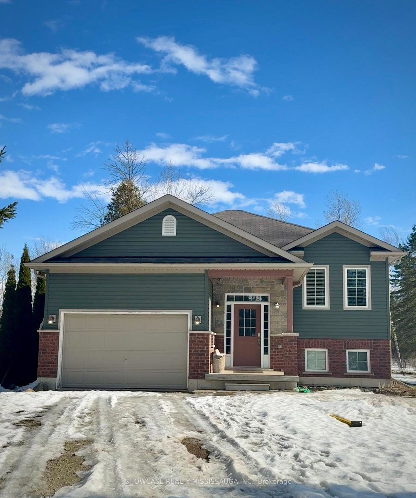 23-robert-street-s-wasaga-beach-ontario-s12974438