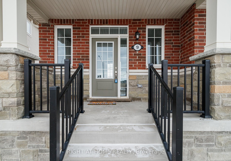 9-mission-street-wasaga-beach-ontario-s12975080