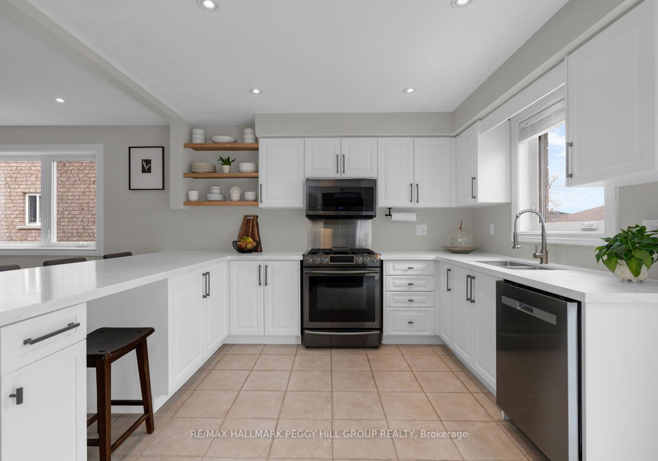 64-bird-street-barrie-ontario-s12975436