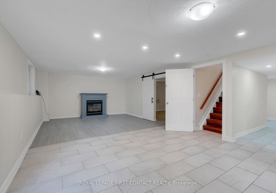 16-waddington-crescent-barrie-ontario-s12977690