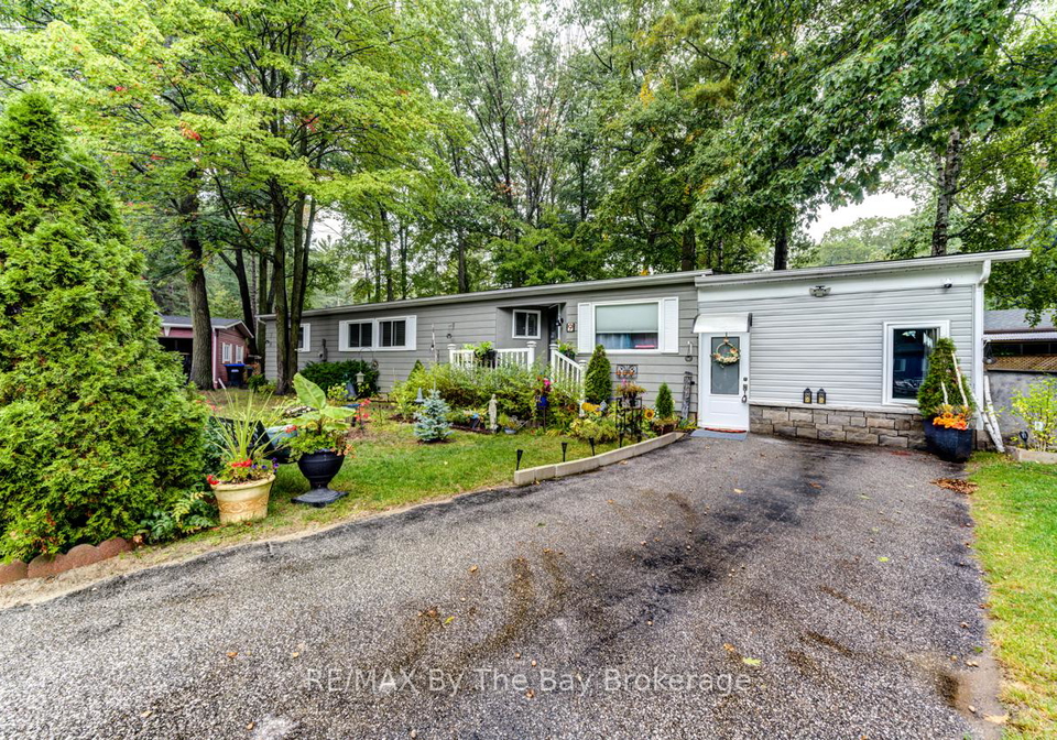 9-allen-drive-n-wasaga-beach-ontario-s12979168