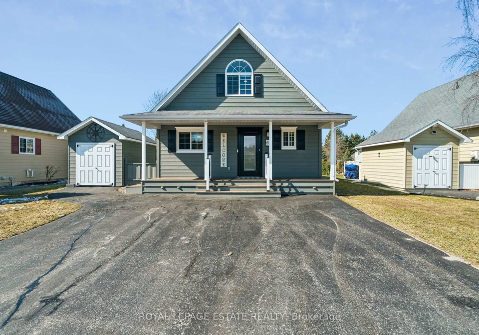 6-temagami-trail-wasaga-beach-ontario-s12979704