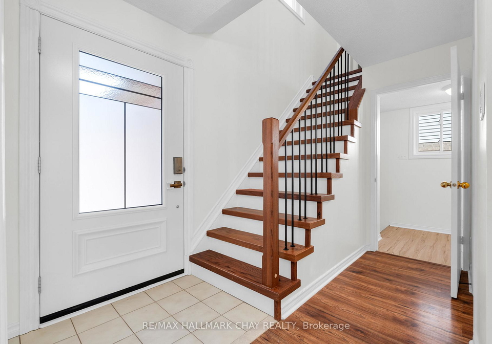 17-cuthbert-street-barrie-ontario-s12980218