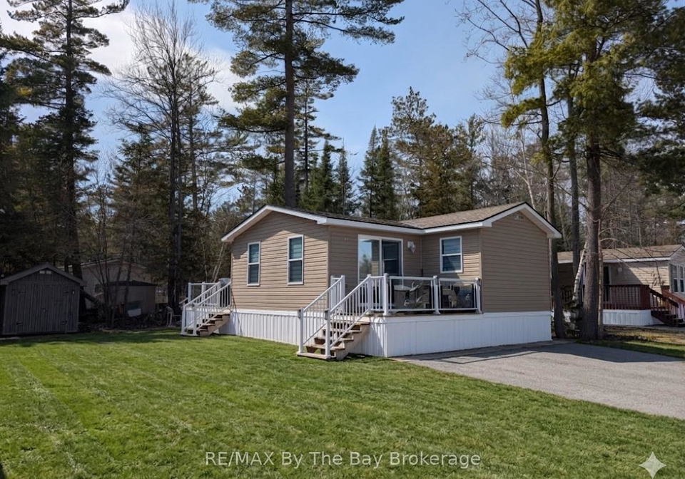 42-temagami-trail-wasaga-beach-ontario-s12982436