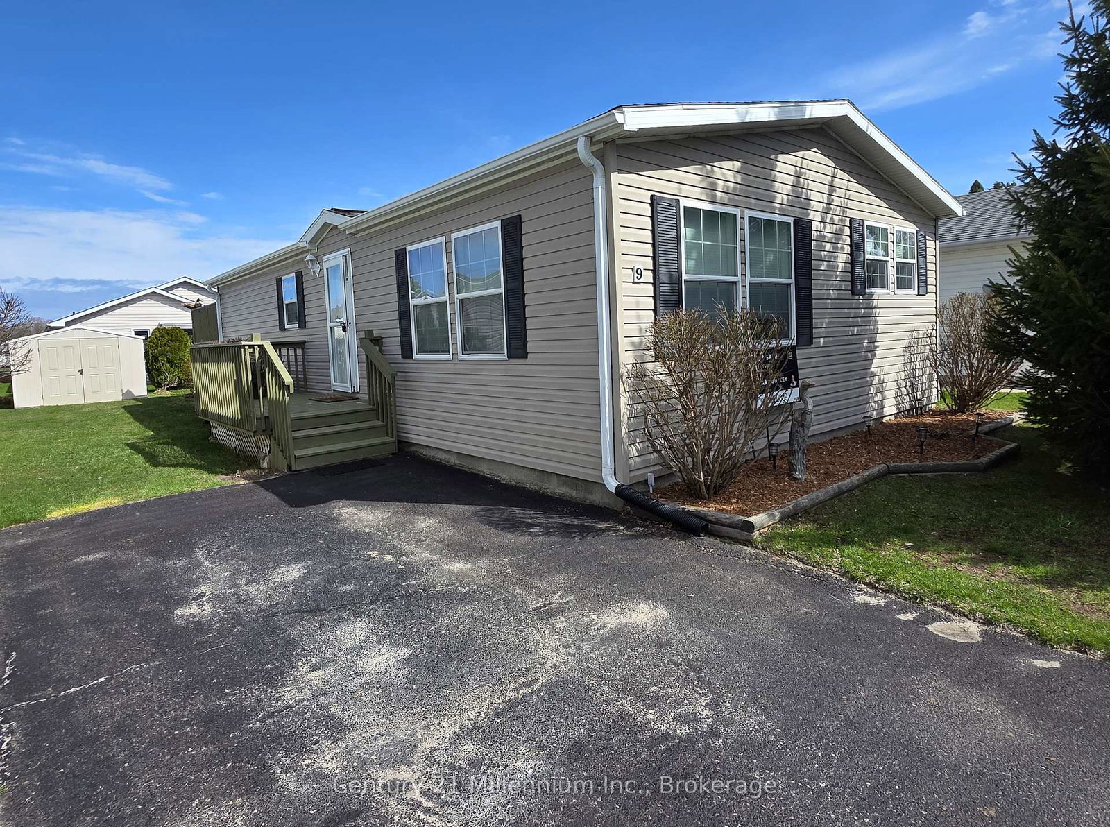 9-illinois-crescent-wasaga-beach-ontario-s12984678