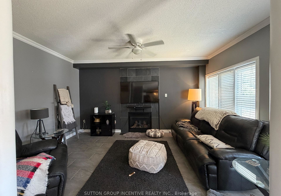 422-mapleton-avenue-barrie-ontario-s12986020