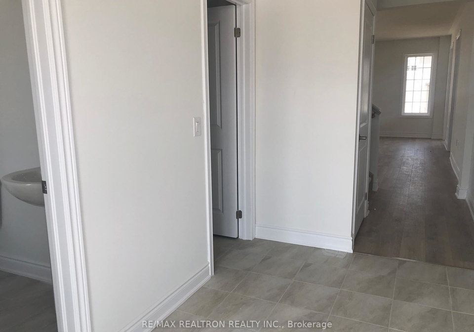 61-central-square-boulevard-wasaga-beach-ontario-s12987132