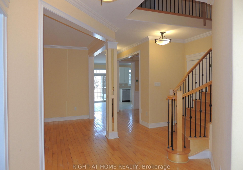 42-westminster-circle-n-barrie-ontario-s12987696