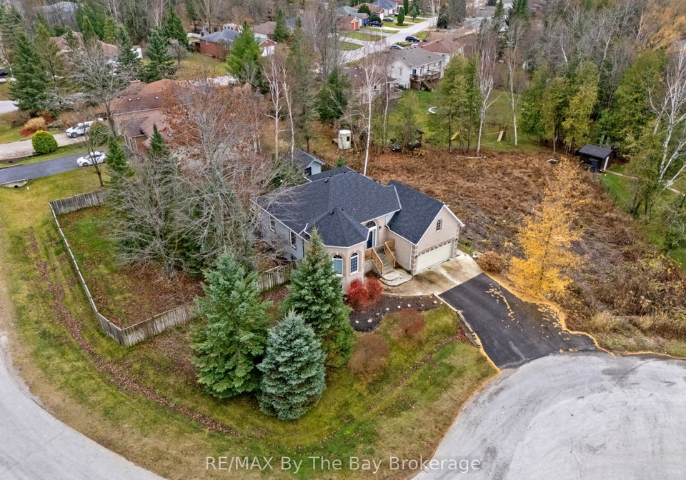 6-deerrun-place-wasaga-beach-ontario-s12989616