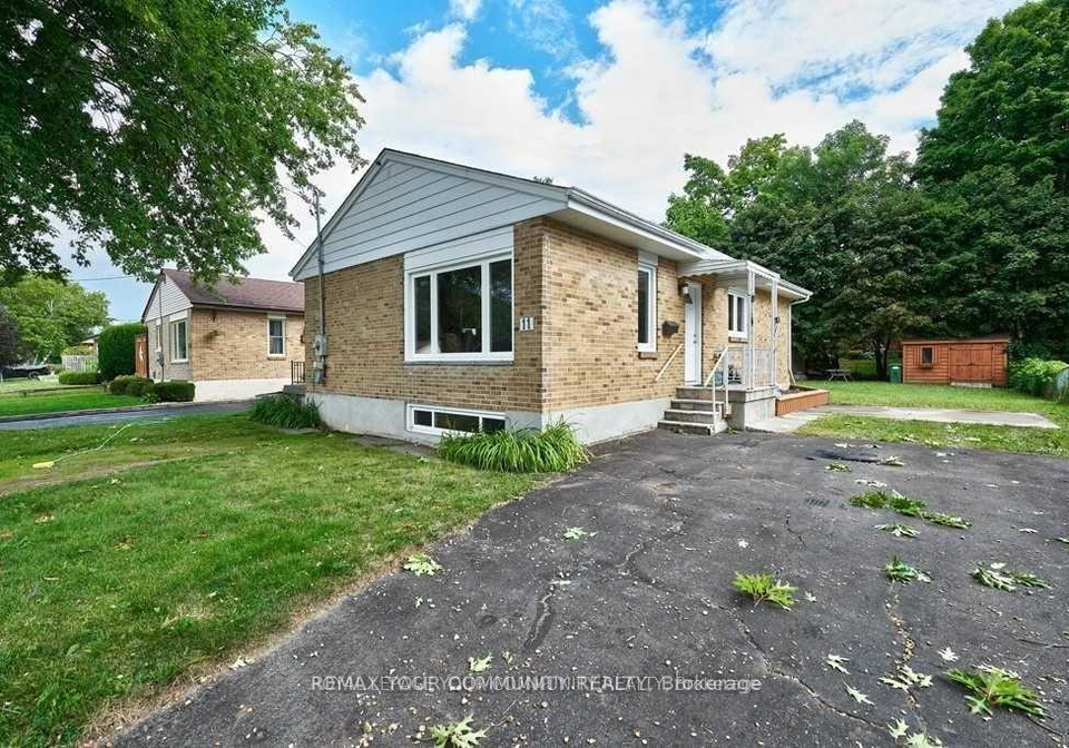11-oak-street-barrie-ontario-s12989848