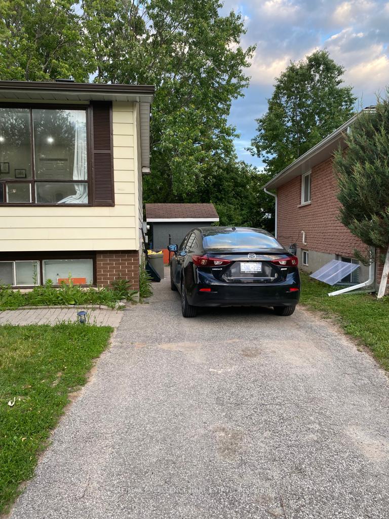 31-bernick-drive-barrie-ontario-s12990124