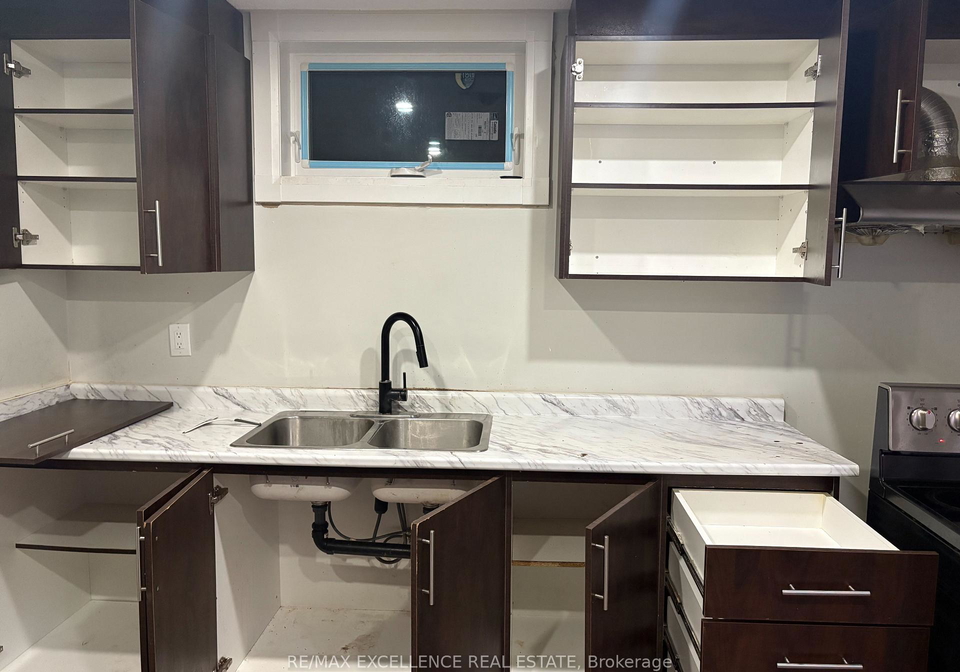 31-bernick-drive-barrie-ontario-s12990124