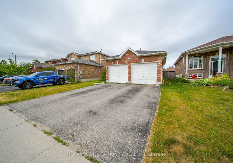 114-bird-street-barrie-ontario-s12990606