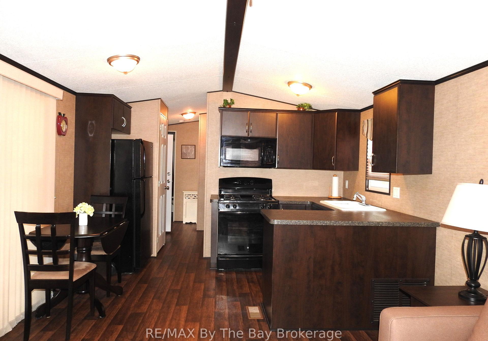 5-nipagon-circle-wasaga-beach-ontario-s12992652
