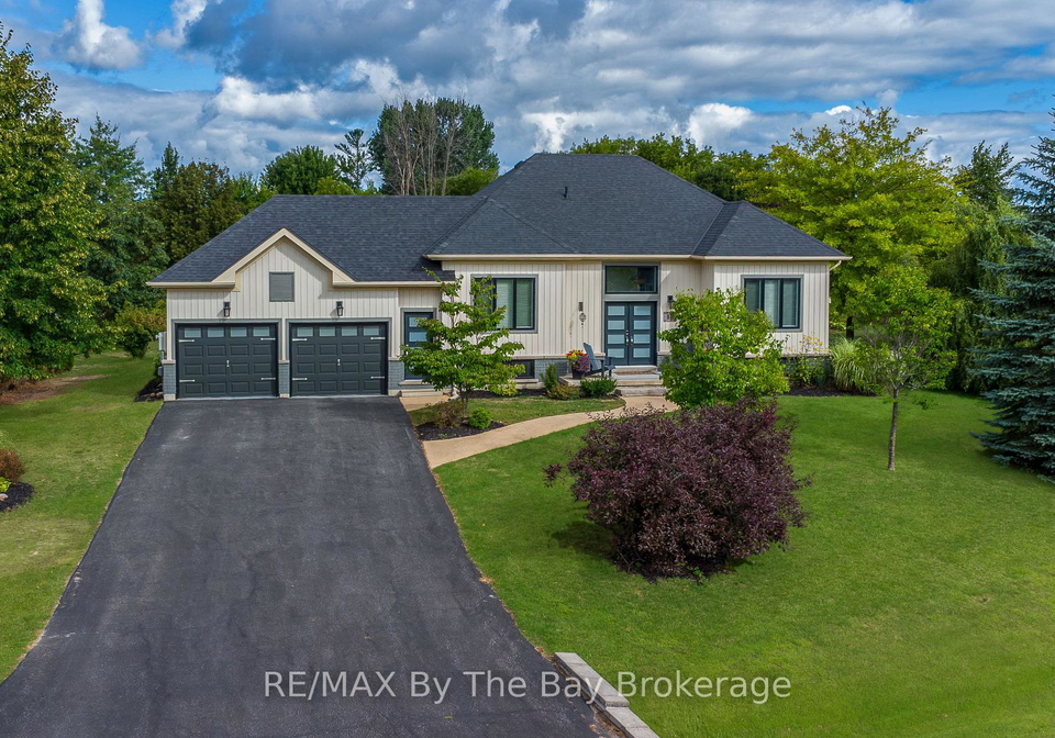 18-maple-drive-clearview-ontario-s12994264