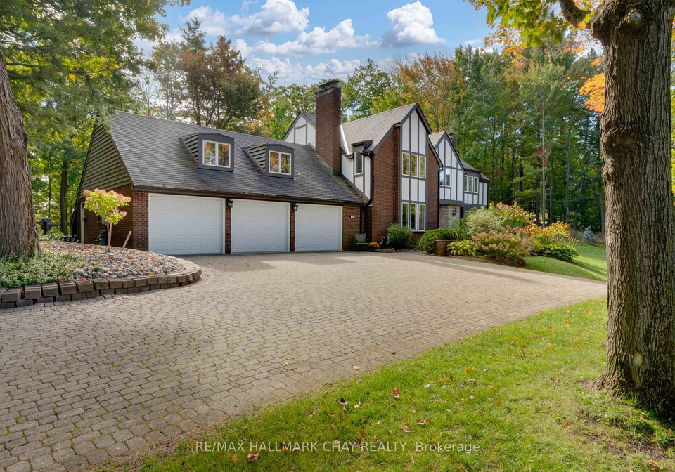 11-park-trail-springwater-ontario-s12995010