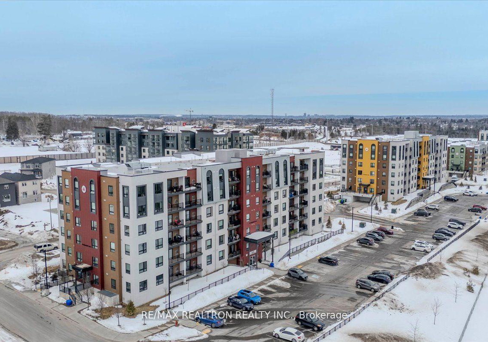 10-culinary-lane-barrie-ontario-s12995286