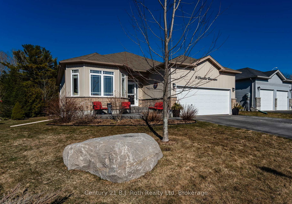 9-charlie-rawson-boulevard-tay-ontario-s12996870