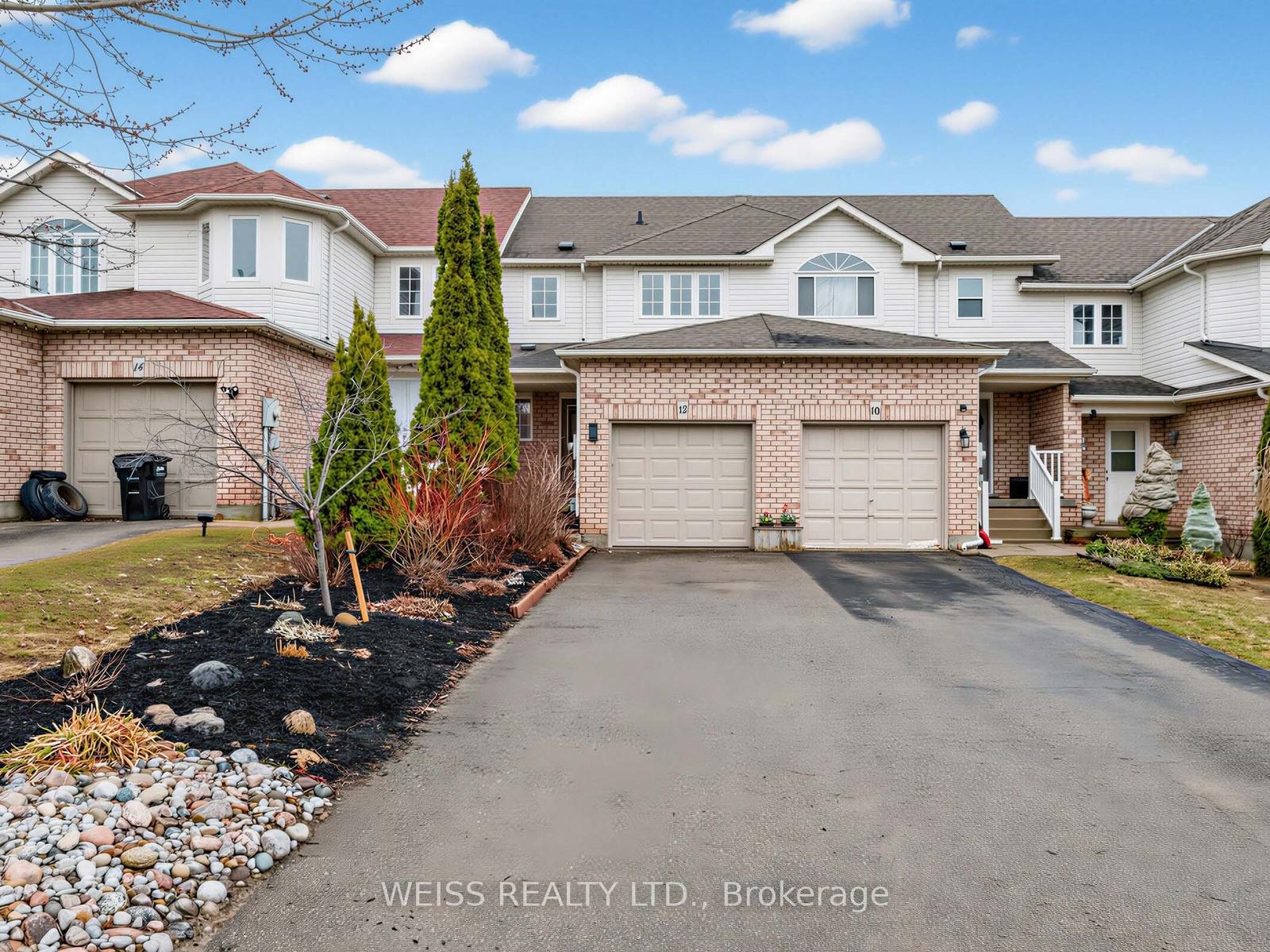 12-sunset-place-barrie-ontario-s12999660