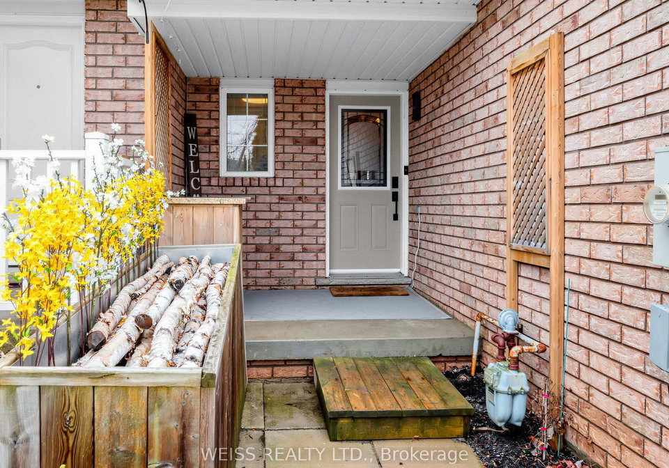 12-sunset-place-barrie-ontario-s12999660