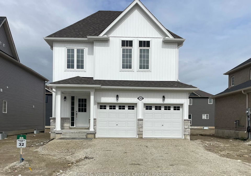 209-clipper-drive-clearview-ontario-s13000938