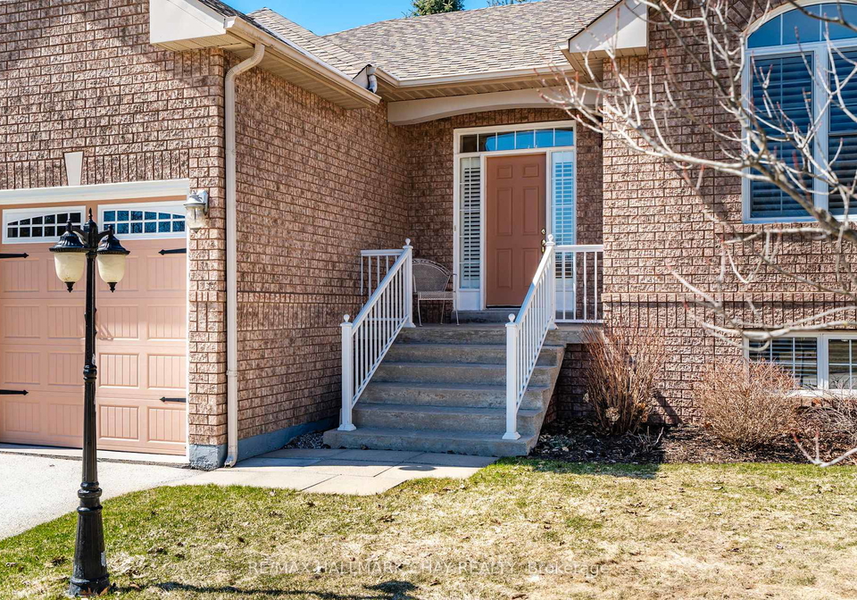 4-bay-court-wasaga-beach-ontario-s13001016