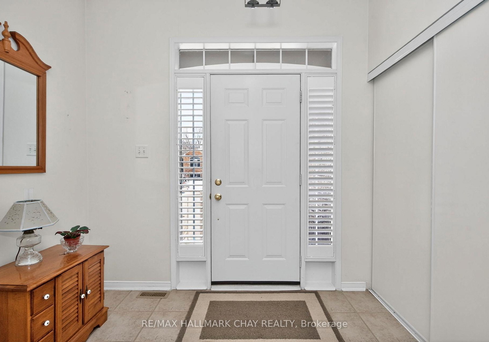 4-bay-court-wasaga-beach-ontario-s13001016