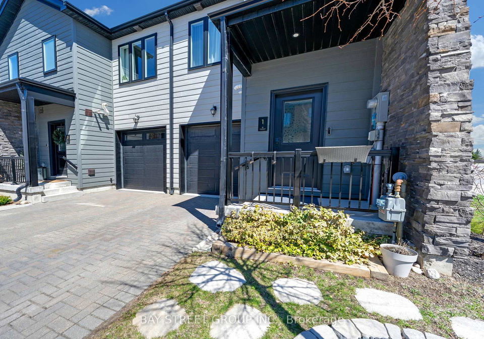 1-stonehart-lane-barrie-ontario-s13001714