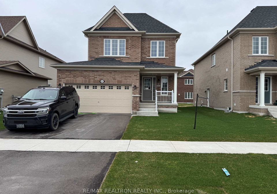 207-cubitt-street-clearview-ontario-s13002158