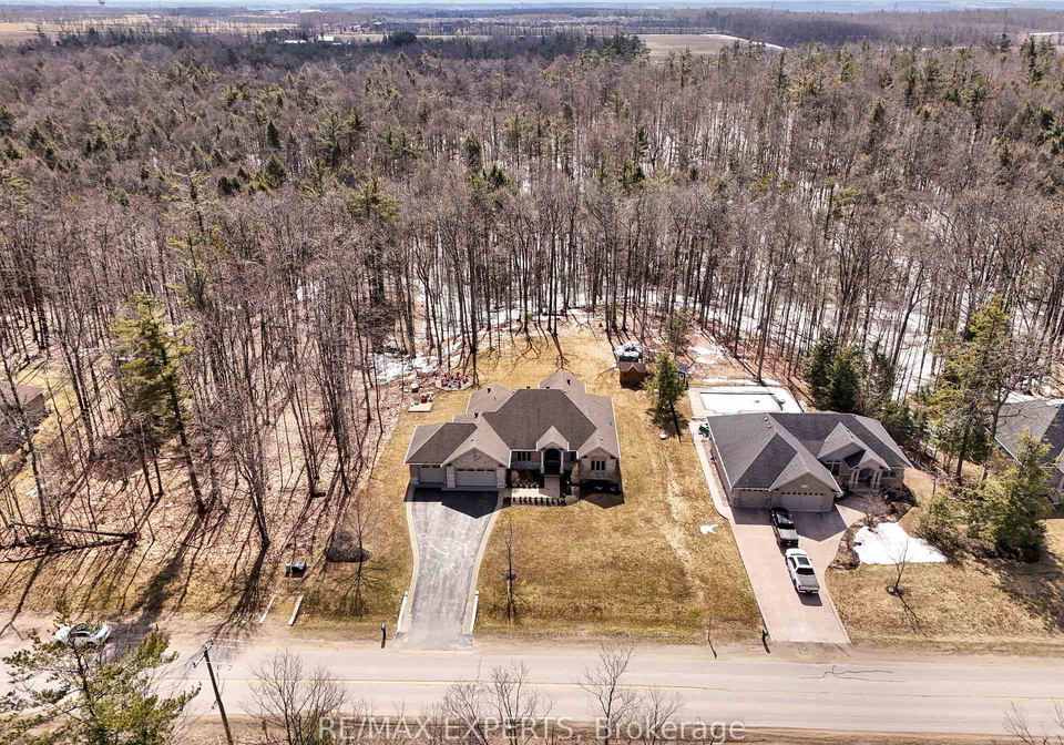 1215-seadon-road-n-springwater-ontario-s13006420