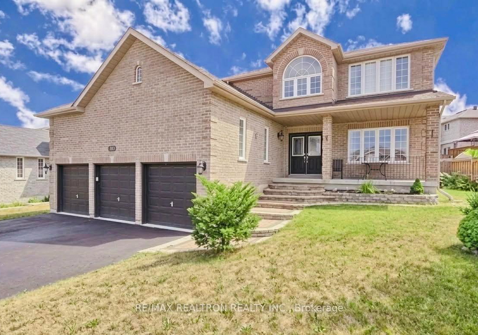 416-mapleton-avenue-barrie-ontario-s13008736