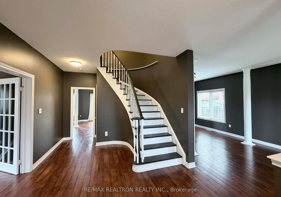 416-mapleton-avenue-barrie-ontario-s13008736
