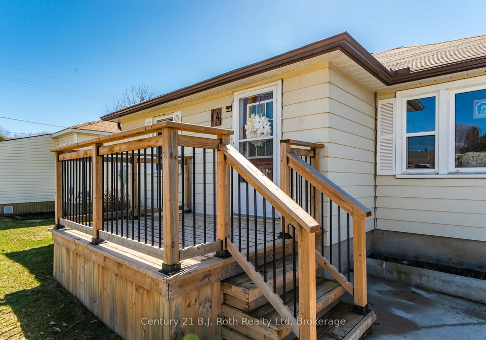 14-wolfe-street-penetanguishene-ontario-s13020104