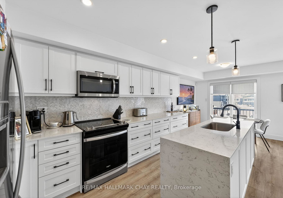 31-pumpkin-corner-crescent-barrie-ontario-s13020714