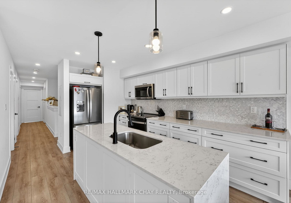 31-pumpkin-corner-crescent-barrie-ontario-s13020714