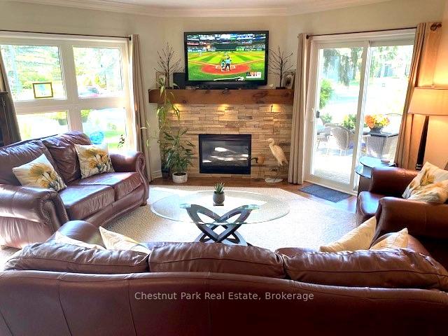 906-cedar-pointe-court-collingwood-ontario-s13021622