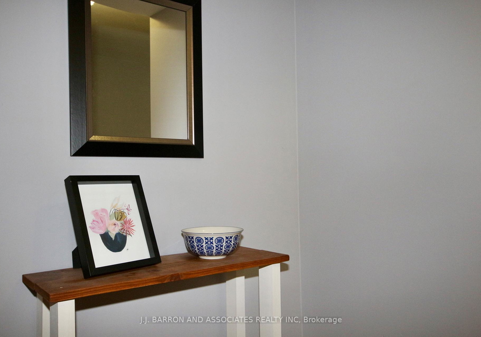 9-seline-crescent-barrie-ontario-s13022604