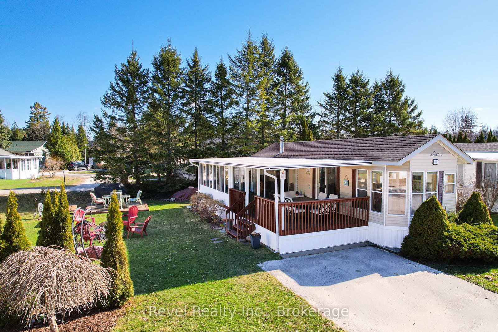 30-huron-circle-wasaga-beach-ontario-s13025358